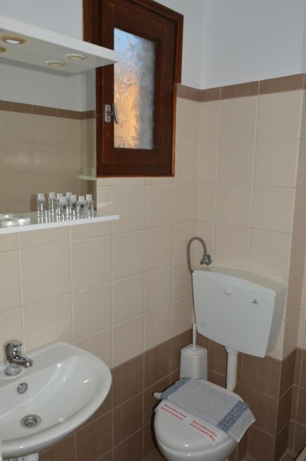 Pansion Katerina Otel İskados Dış mekan fotoğraf